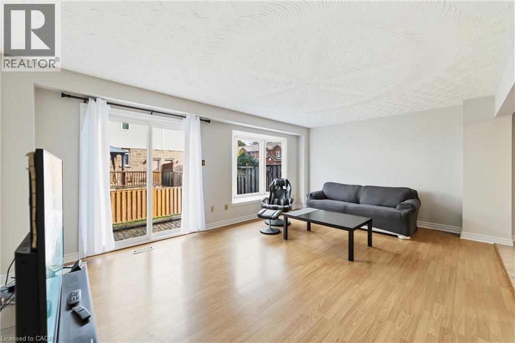 1475 Upper Gage Avenue — photo 14