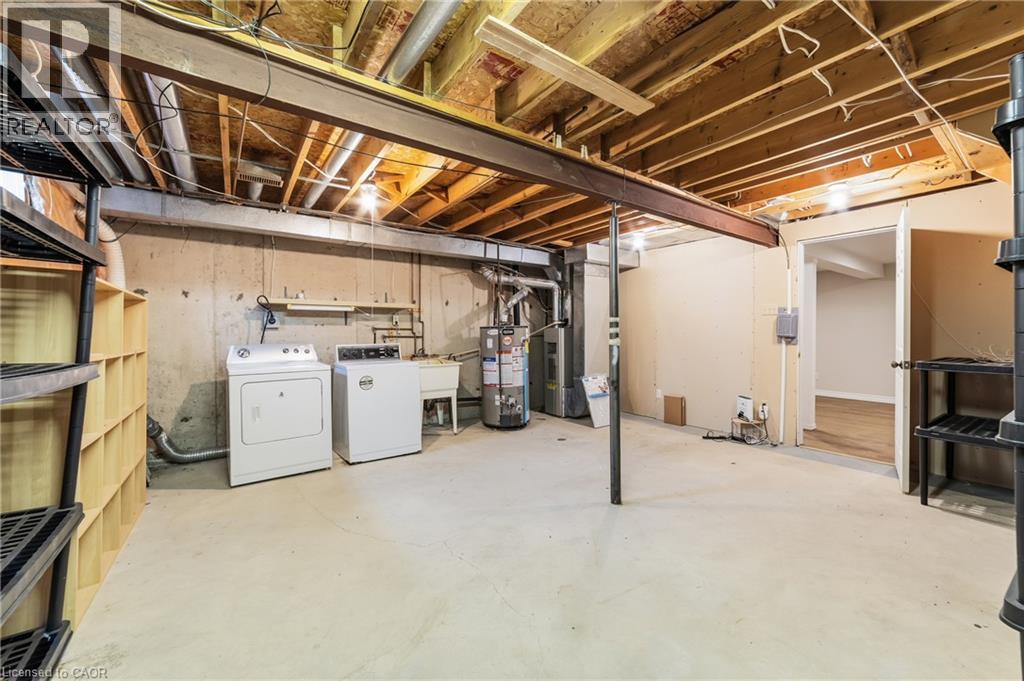 1475 Upper Gage Avenue — photo 31