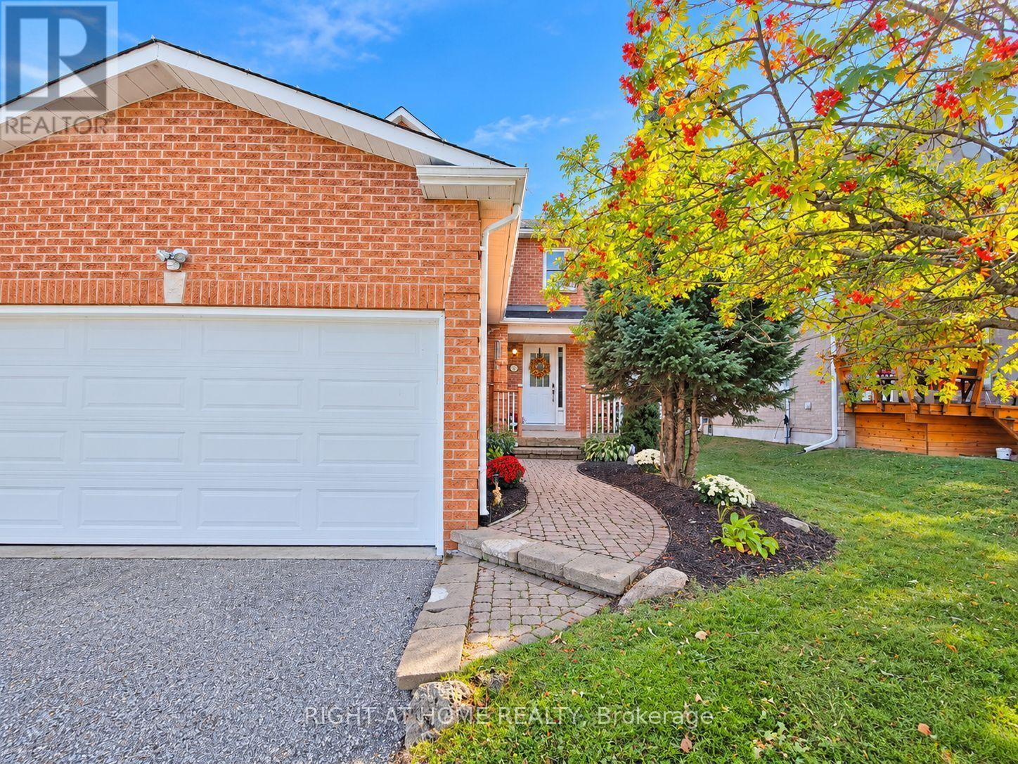 9 Sherie Drive, Georgina, ON photo 3
