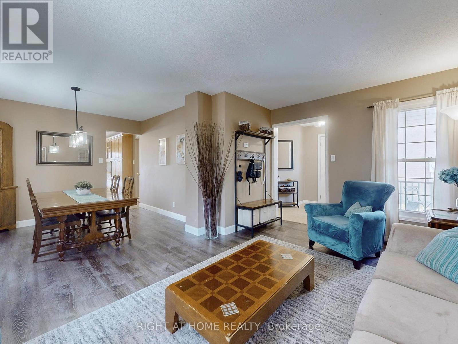 9 Sherie Drive, Georgina, ON photo 6