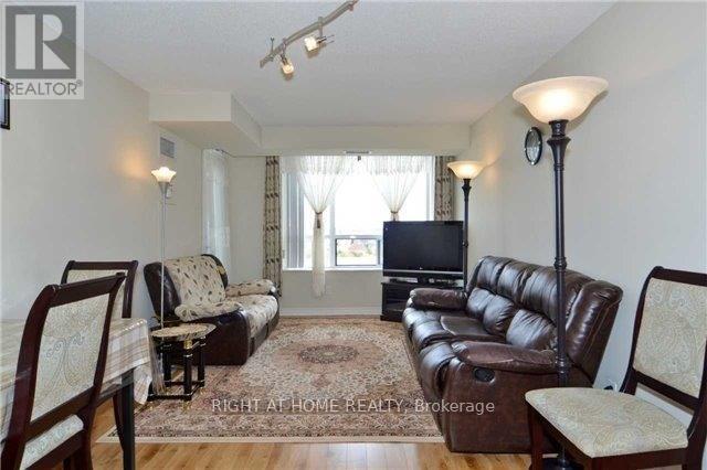 330 Red Maple Road — photo 10