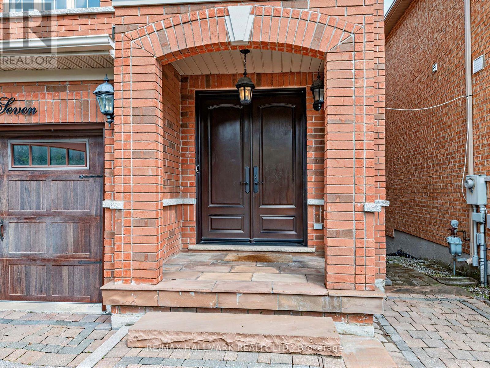 37 Cherry Bush Road, Vaughan, ON photo 3