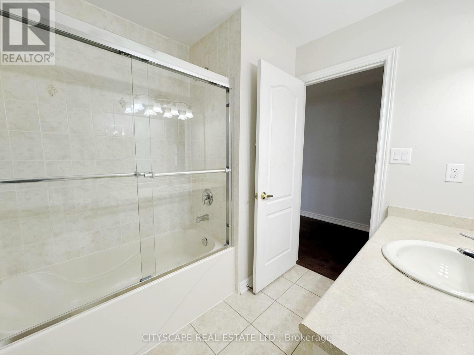 405 Scott Boulevard, Milton, ON photo 28