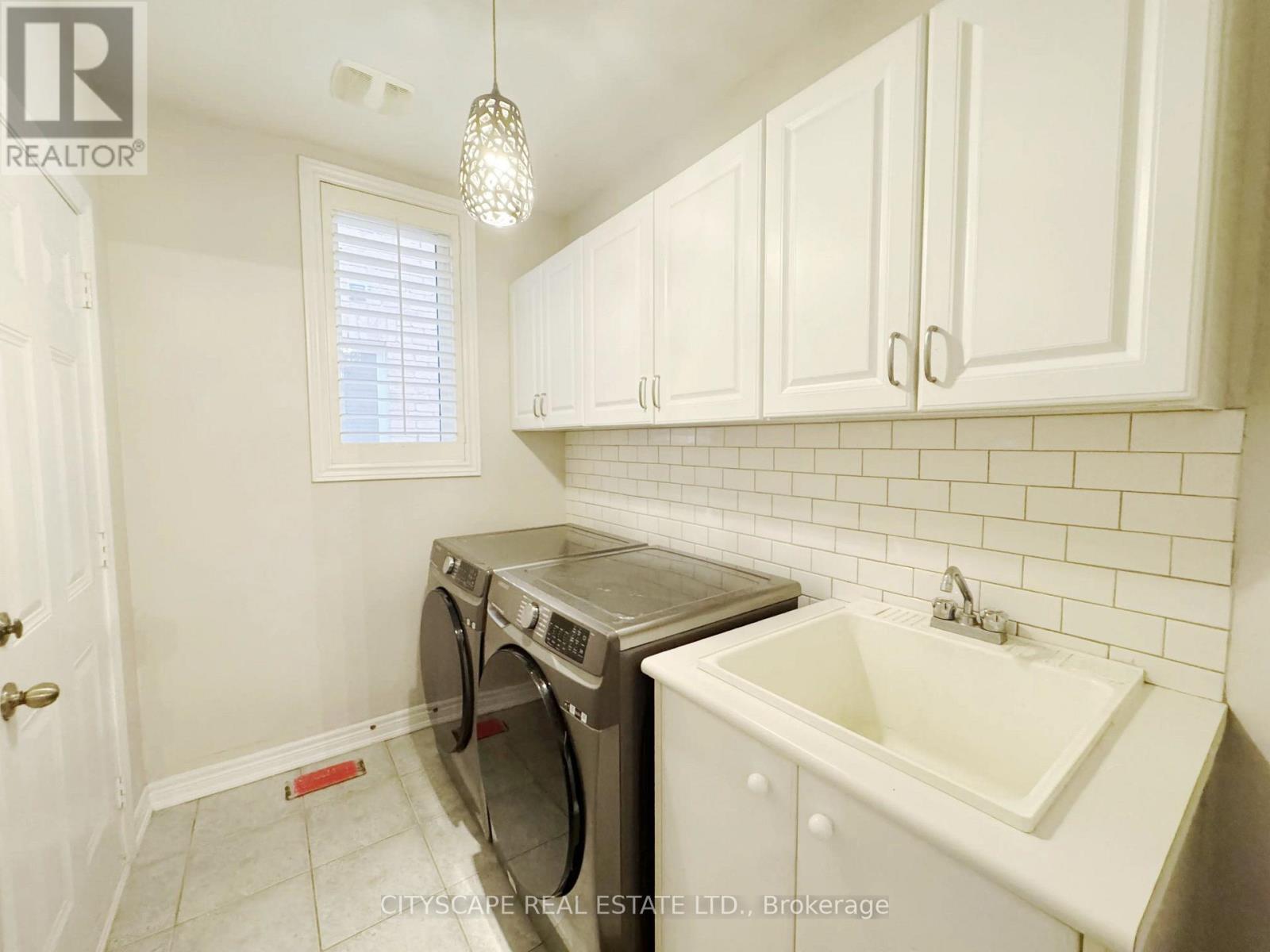 405 SCOTT BOULEVARD - 36