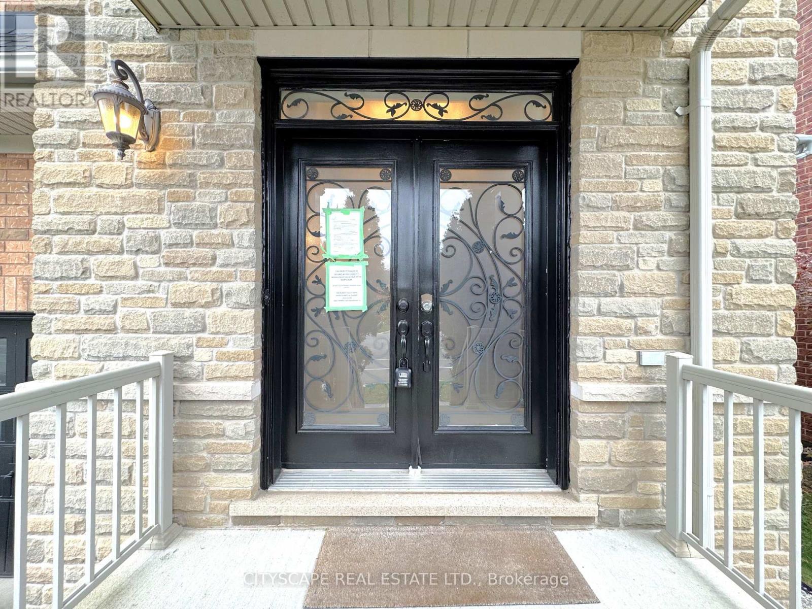 405 Scott Boulevard, Milton, ON photo 5