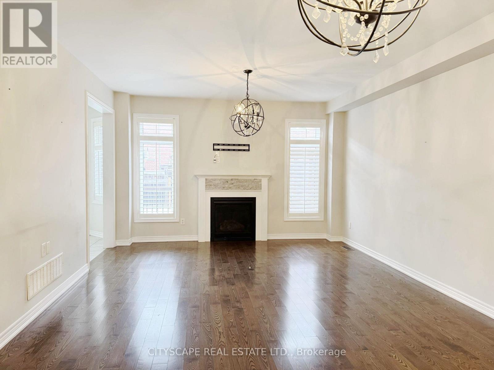 405 Scott Boulevard, Milton, ON photo 8