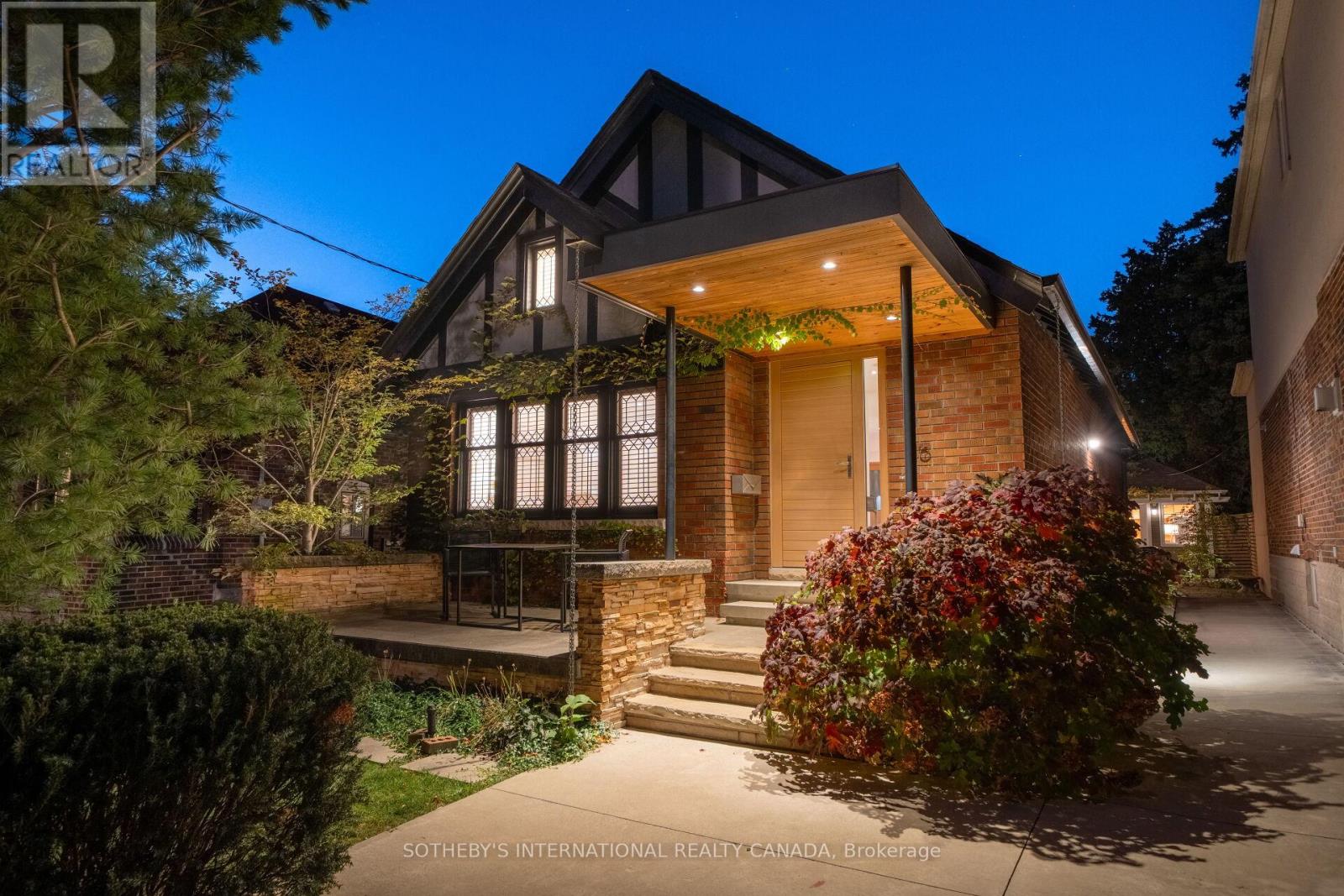 16 Sunnybrook Road, Toronto, ON