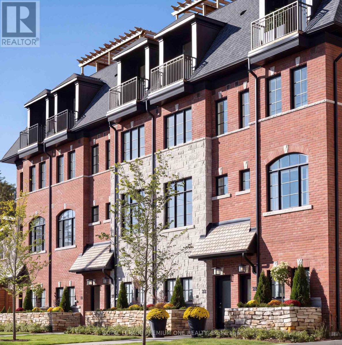 20 Earlington Avenue, Toronto, ON