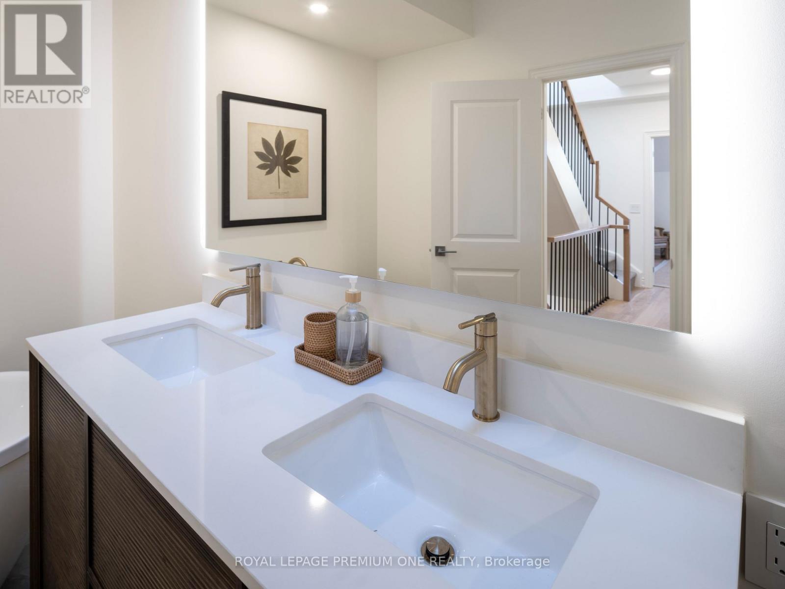 20 Earlington Avenue, Toronto, ON photo 36