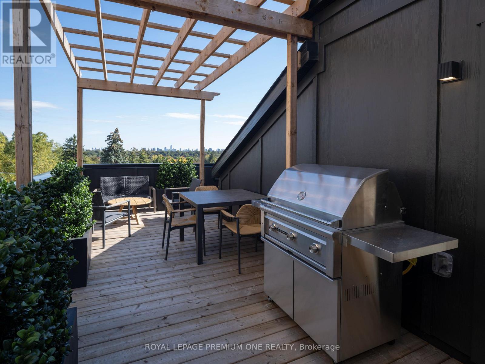 20 Earlington Avenue, Toronto, ON photo 39