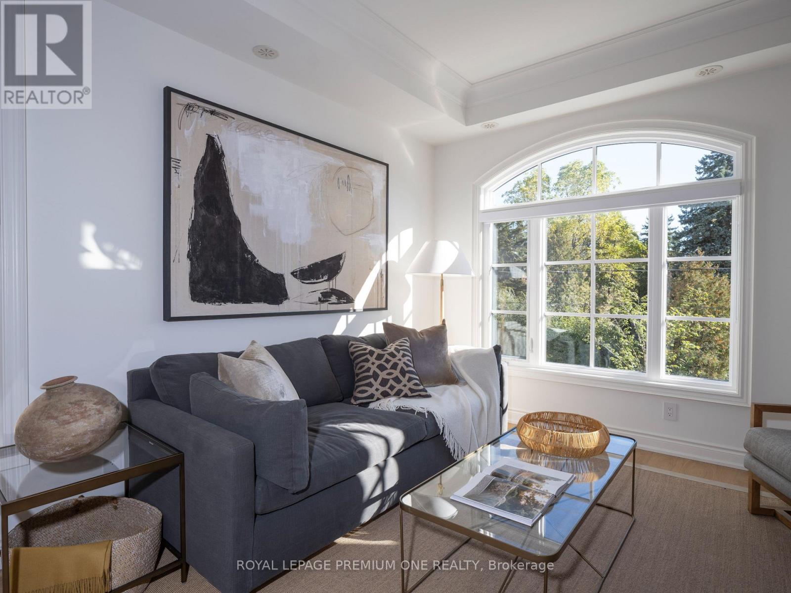 20 Earlington Avenue, Toronto, ON photo 5