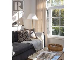 24 Earlington Avenue, Toronto, ON M8X0B7 Photo 11