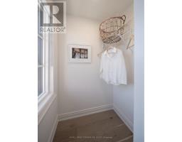 24 Earlington Avenue, Toronto, ON M8X0B7 Photo 22