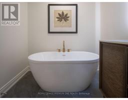 24 Earlington Avenue, Toronto, ON M8X0B7 Photo 33