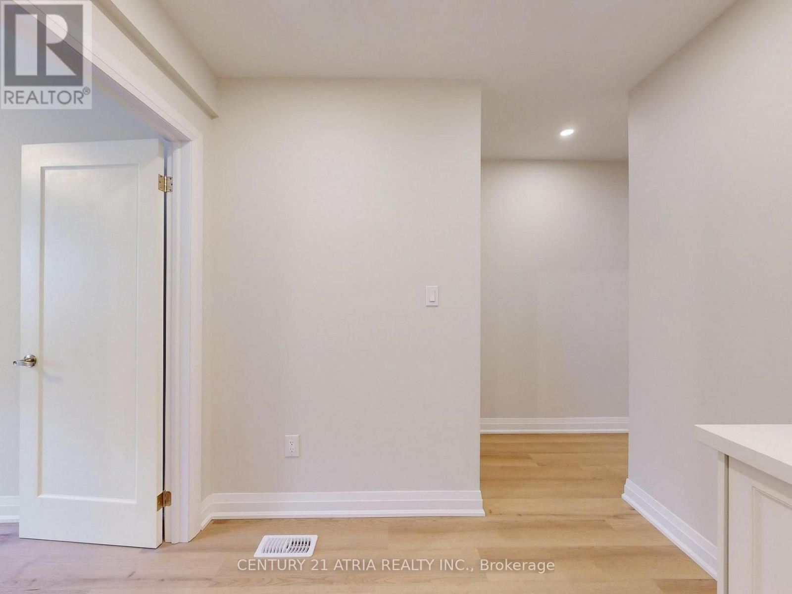 92 Lappin Avenue — photo 16