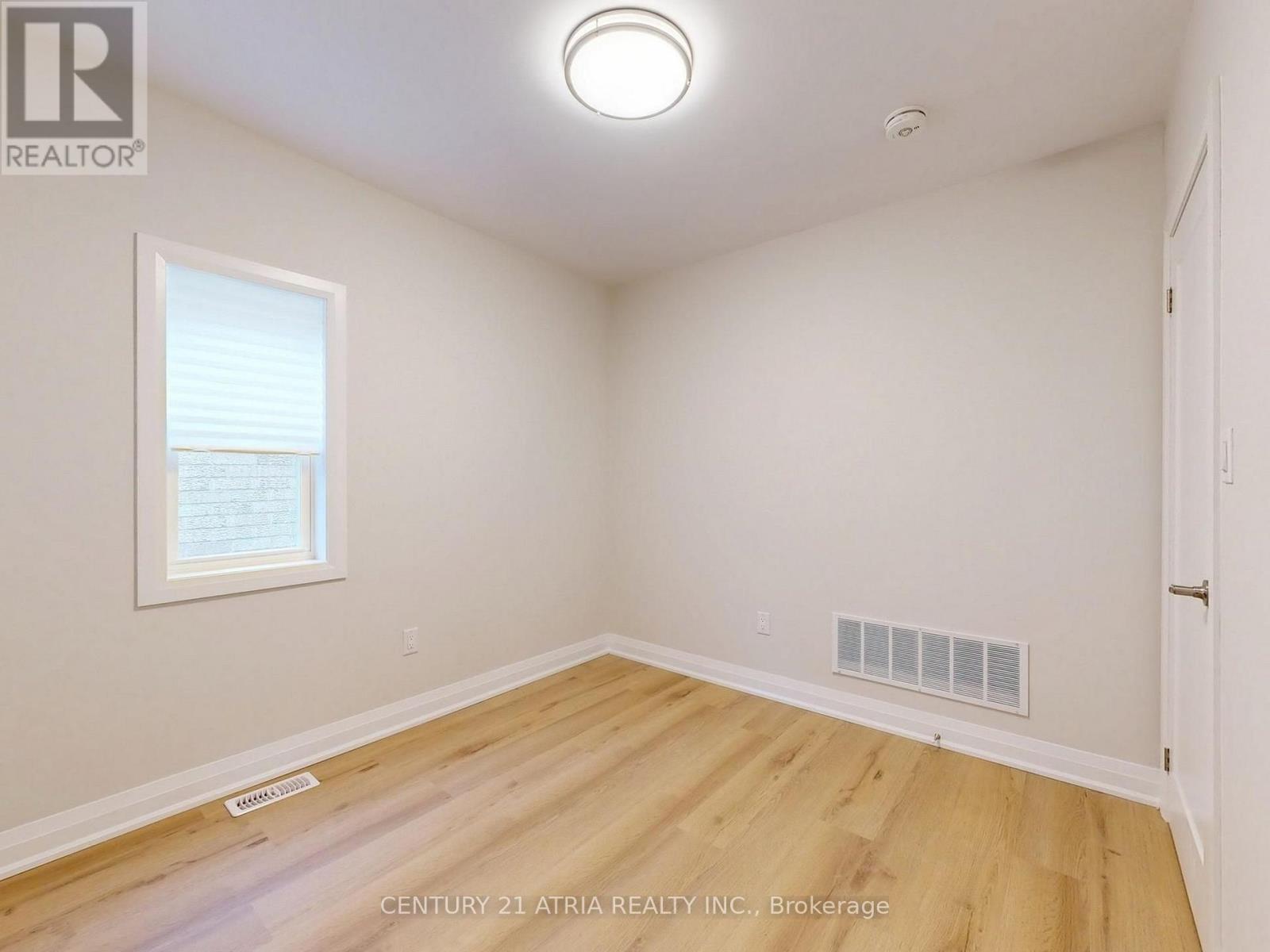 92 Lappin Avenue — photo 21