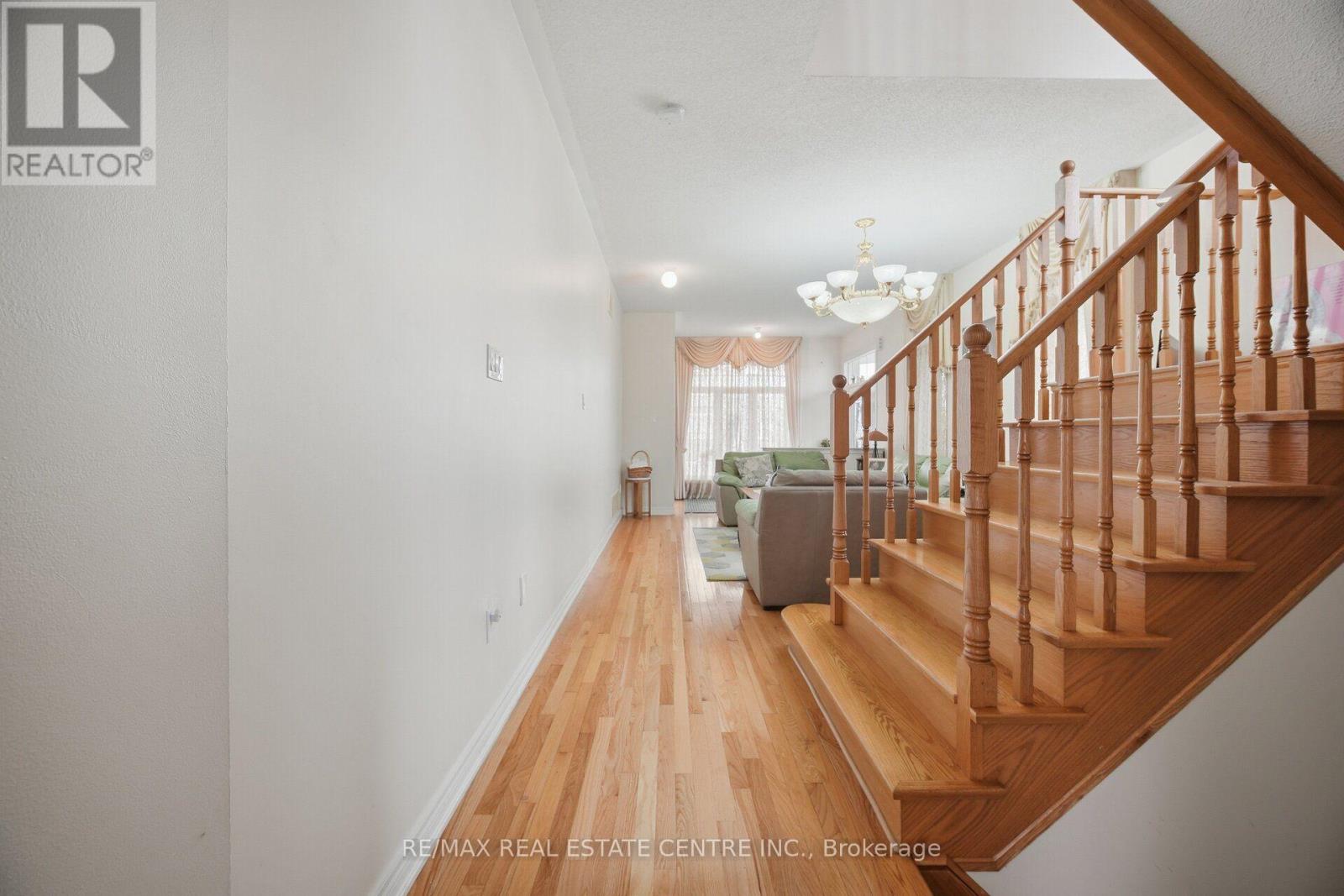 65 Connolly Crescent, Brampton, ON photo 22