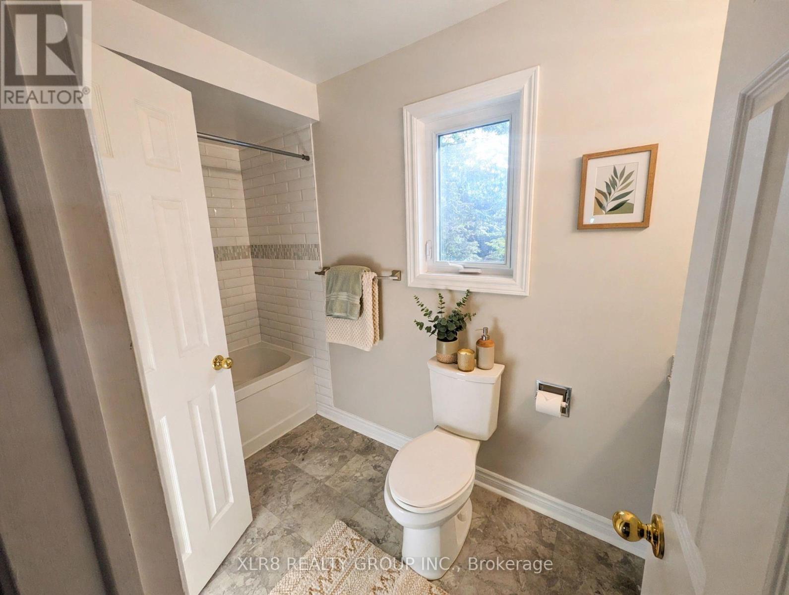 12 John Sidney Crescent — photo 16