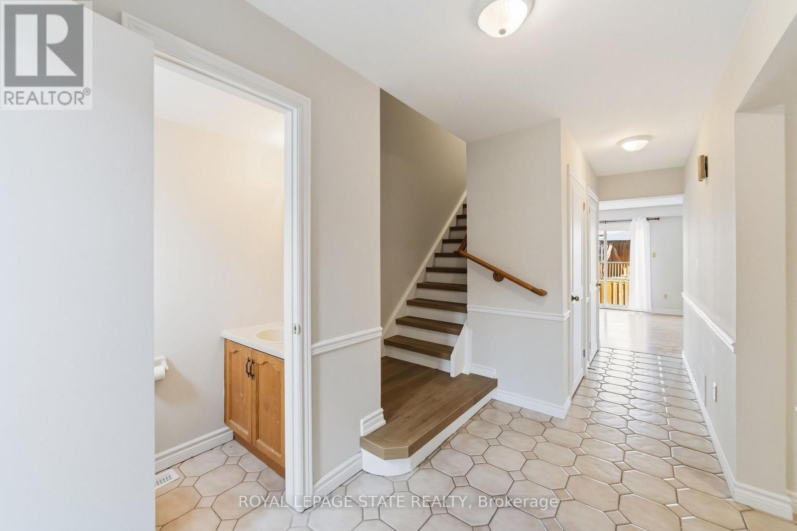 5- 1475 Upper Gage Avenue, Hamilton, ON photo 5