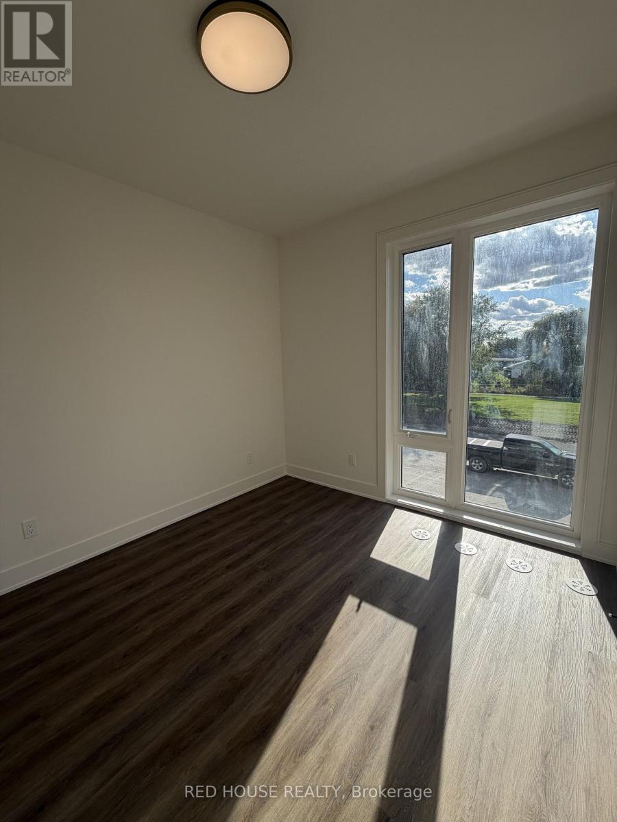 270 Ellis Avenue — photo 11
