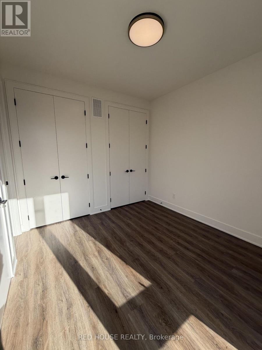 270 Ellis Avenue — photo 12