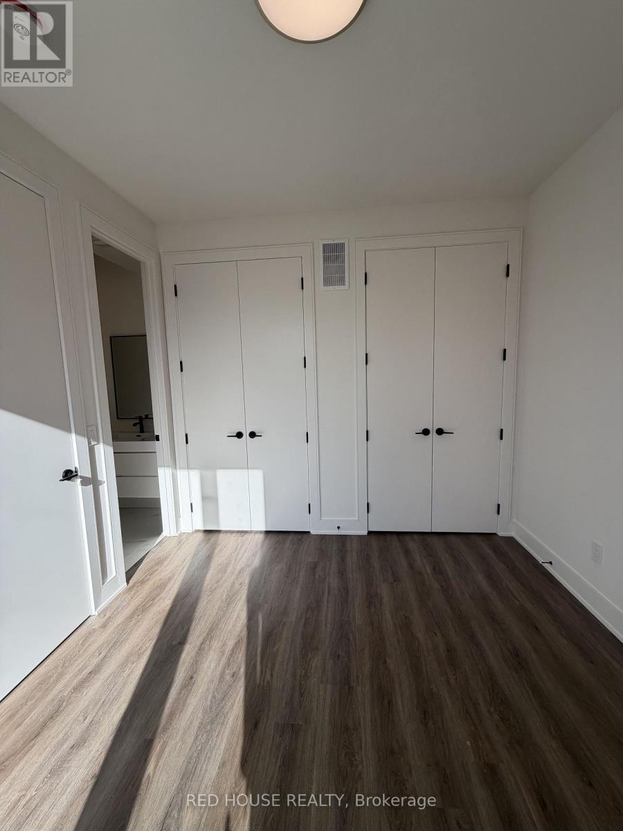 270 Ellis Avenue — photo 14