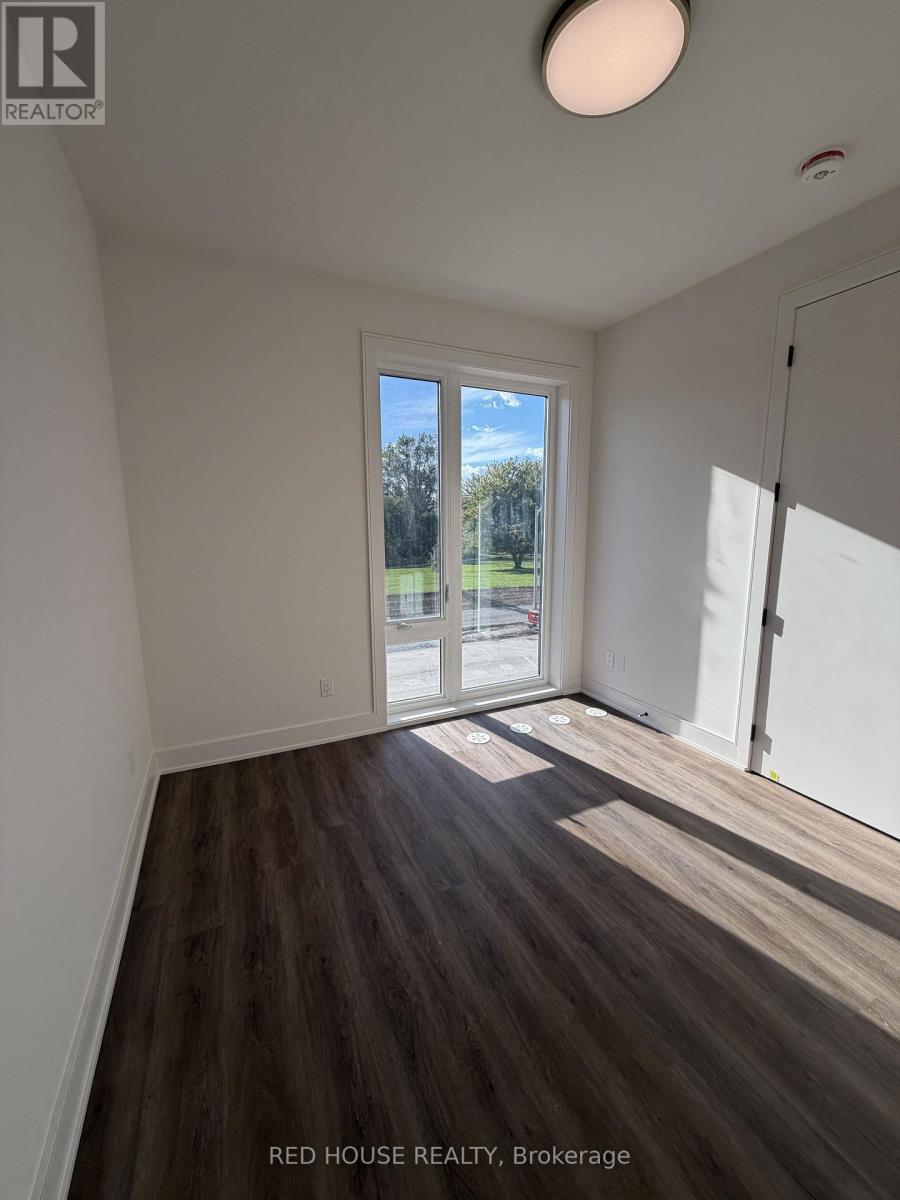 270 Ellis Avenue — photo 15