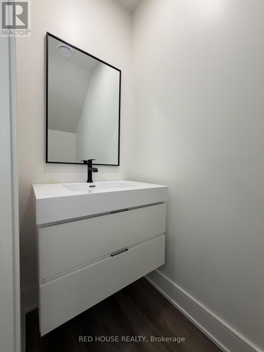 270 Ellis Avenue — photo 7