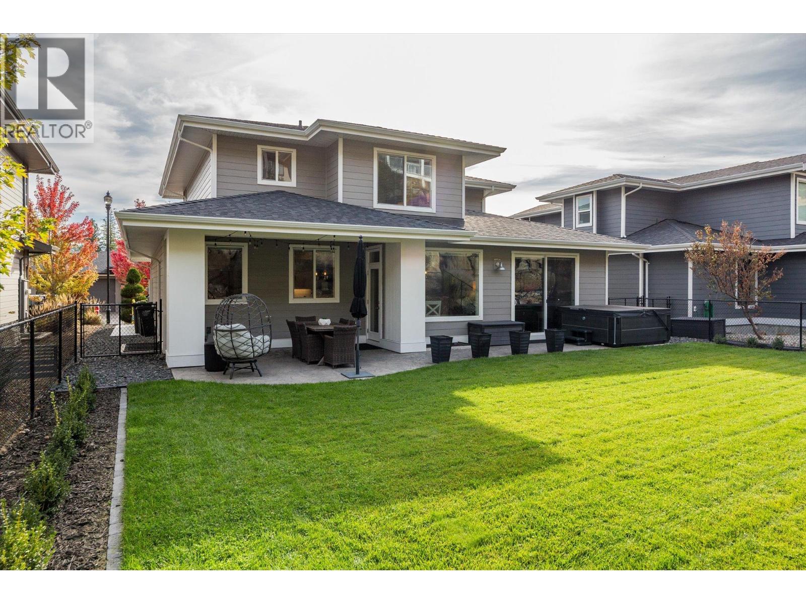 118 Split Pine Court, Kelowna British Columbia