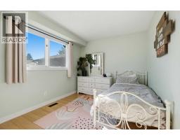 Den - 25 Clark Crescent, Red Deer, AB T4P2G2 Photo 11