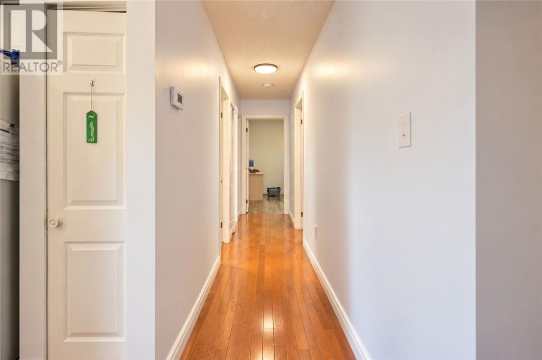 226 McNaughton Avenue - 14