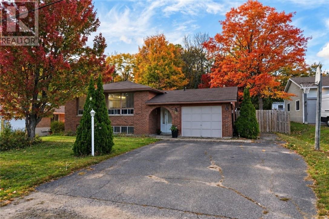 226 McNaughton Avenue - 36