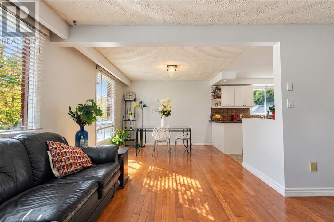 226 McNaughton Avenue - 6