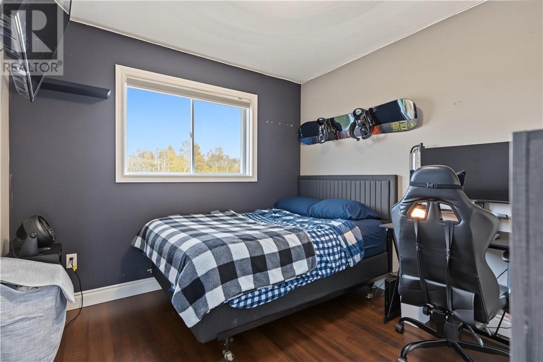 19 Berrygrove Court - 26