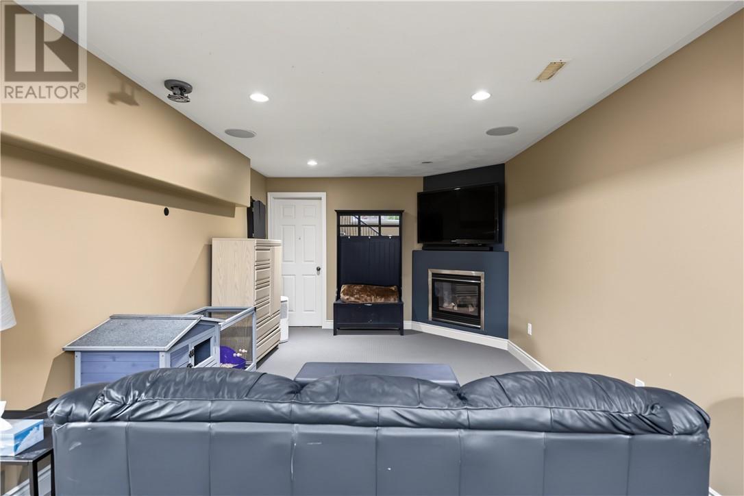 19 Berrygrove Court - 39