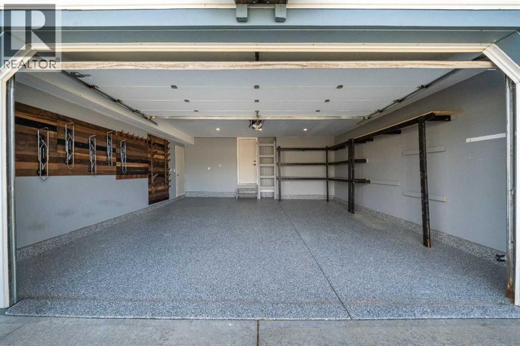 52 West Mitford Crescent, Cochrane
