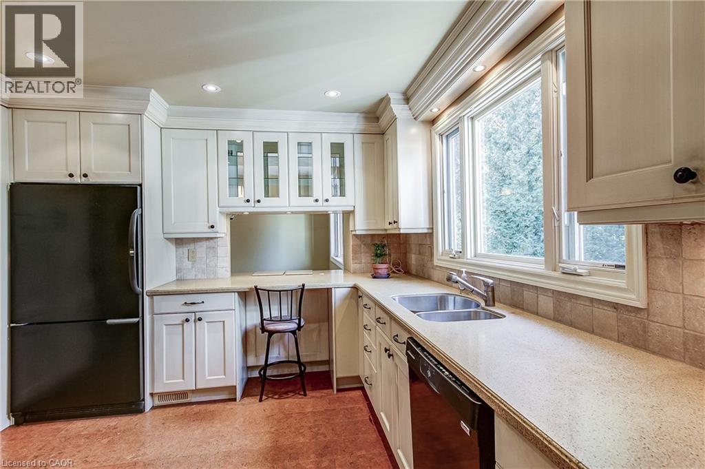 1360 Majestic Drive — photo 17
