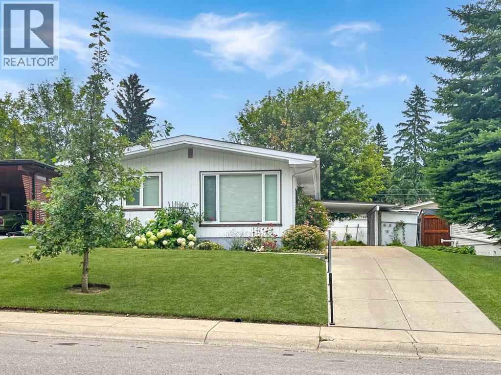 4536 Claret Street NW, Calgary, Alberta, T2L1C1