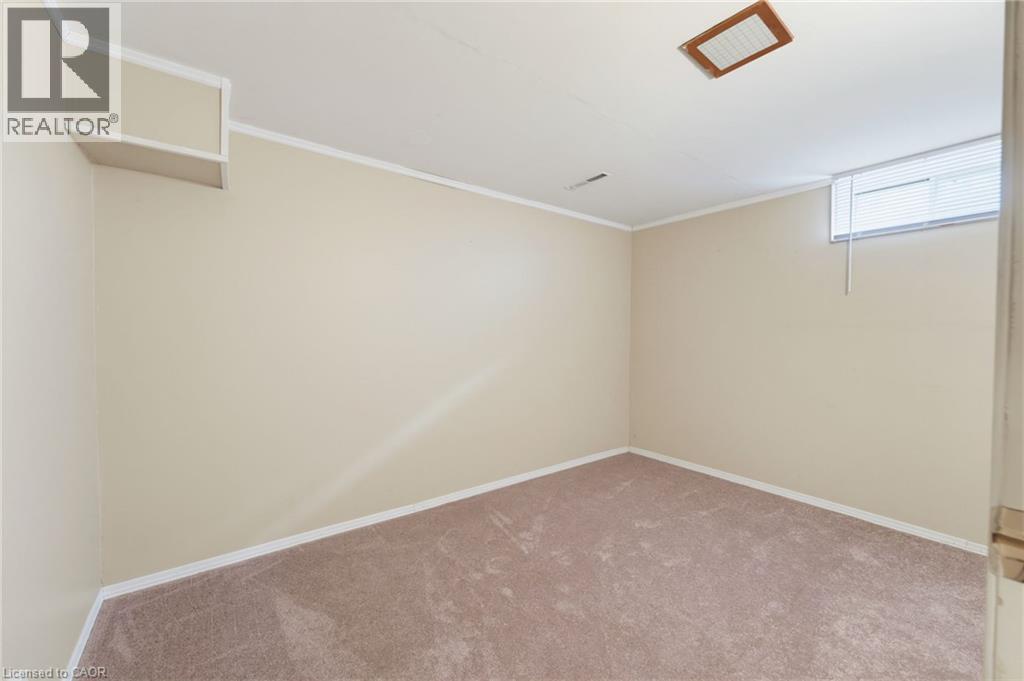 34 Fielding Crescent — photo 25