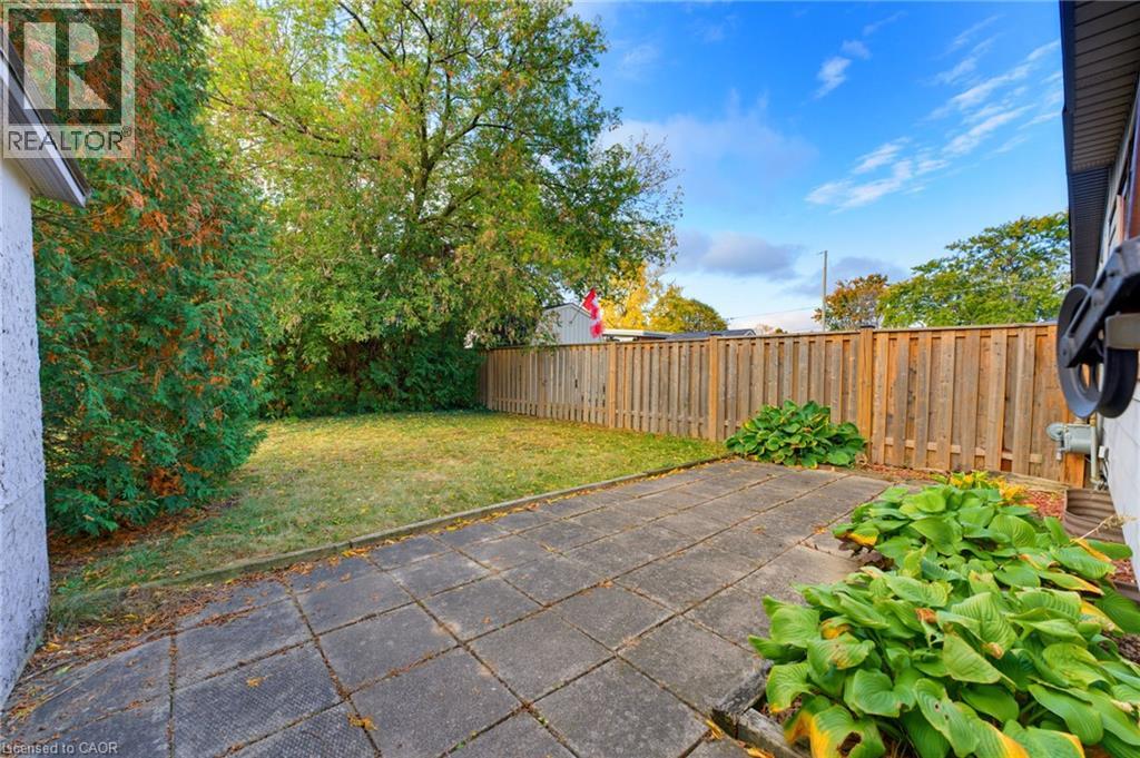 34 Fielding Crescent — photo 31