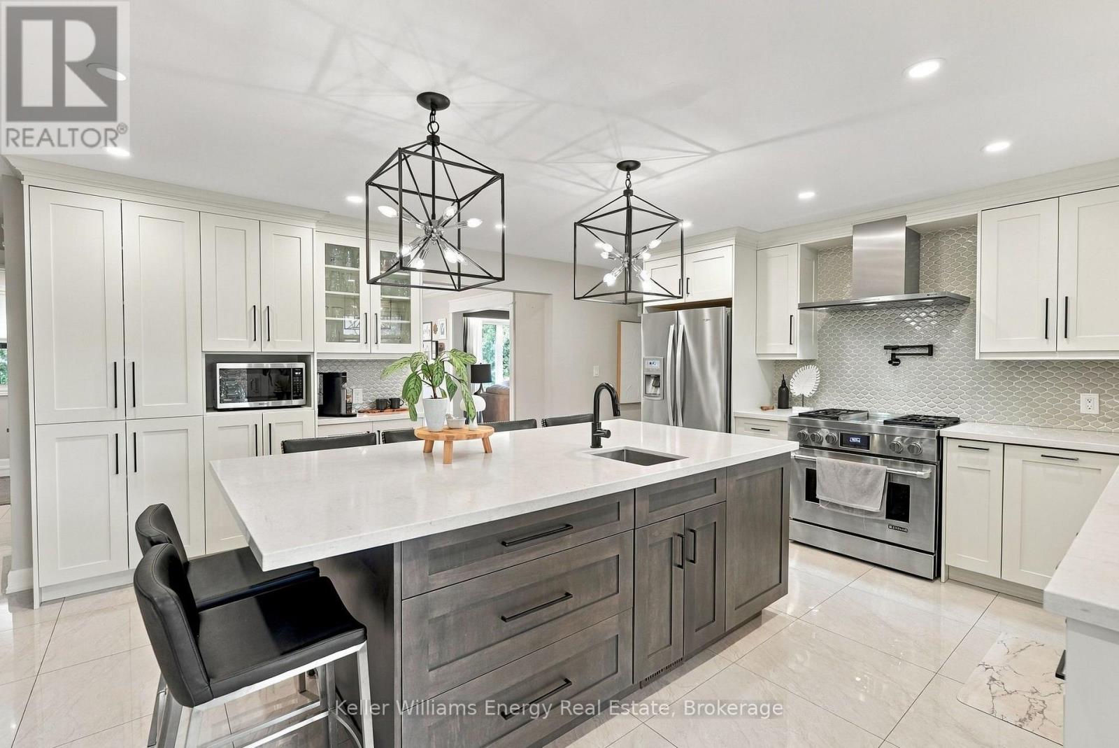 950 SWISS HEIGHTS - 13