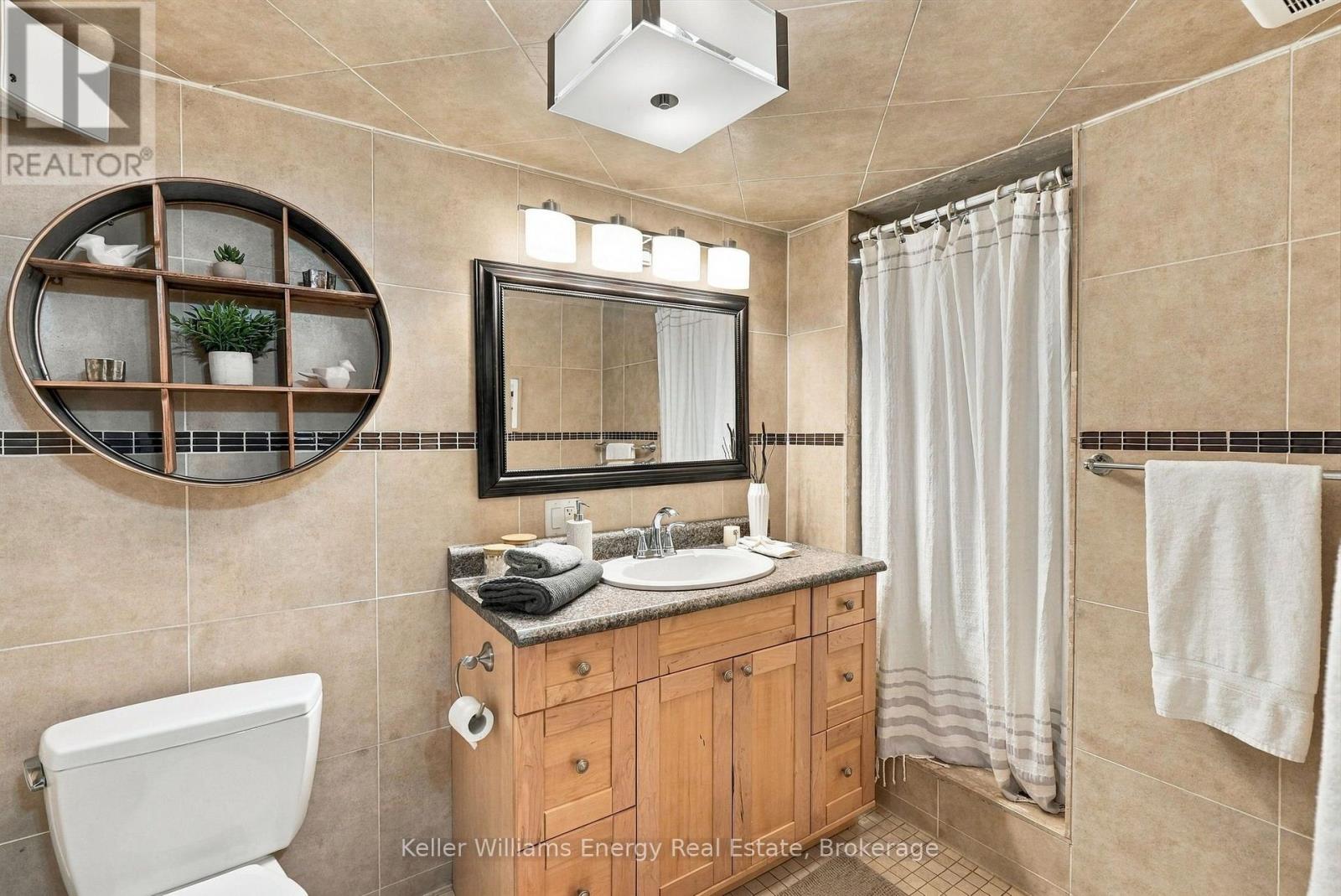 950 Swiss Heights — photo 34