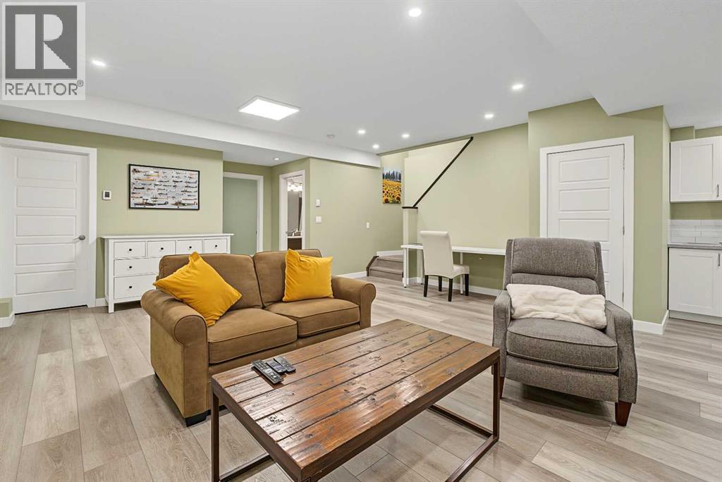 371 Evanspark Gardens NW - photo 36