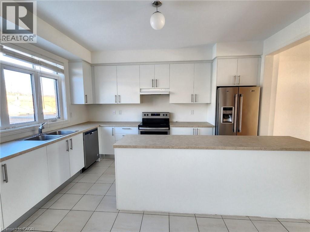 3 Bed, 3 Bath Townhouse for Rent in Bowmanville – 122 ELEPHANT HILL Drive, Bowmanville – MLS# 40871937 - Image 7