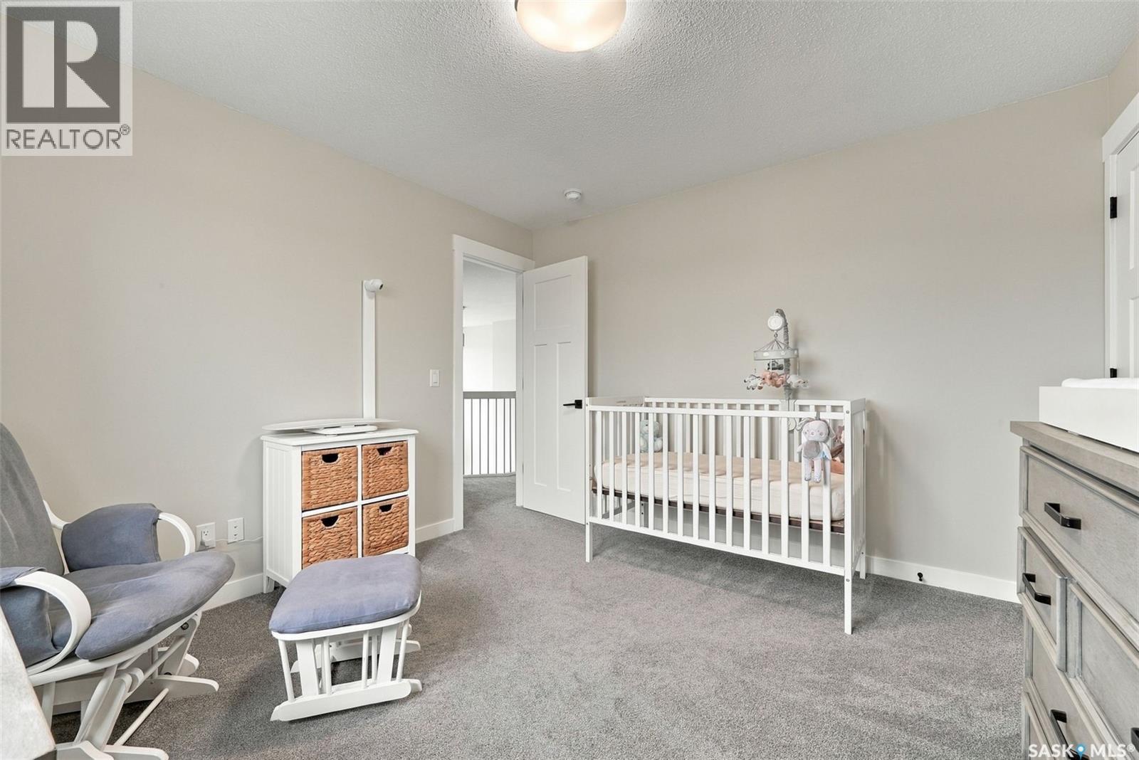 9 Hudson DRIVE, Pilot Butte — photo 26