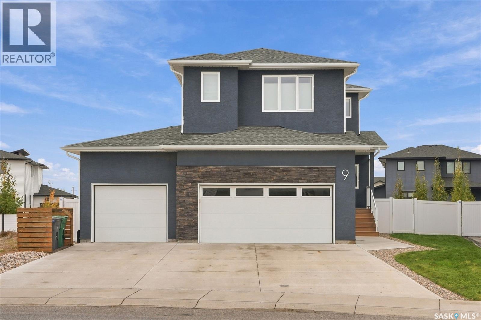 9 Hudson DRIVE - 47