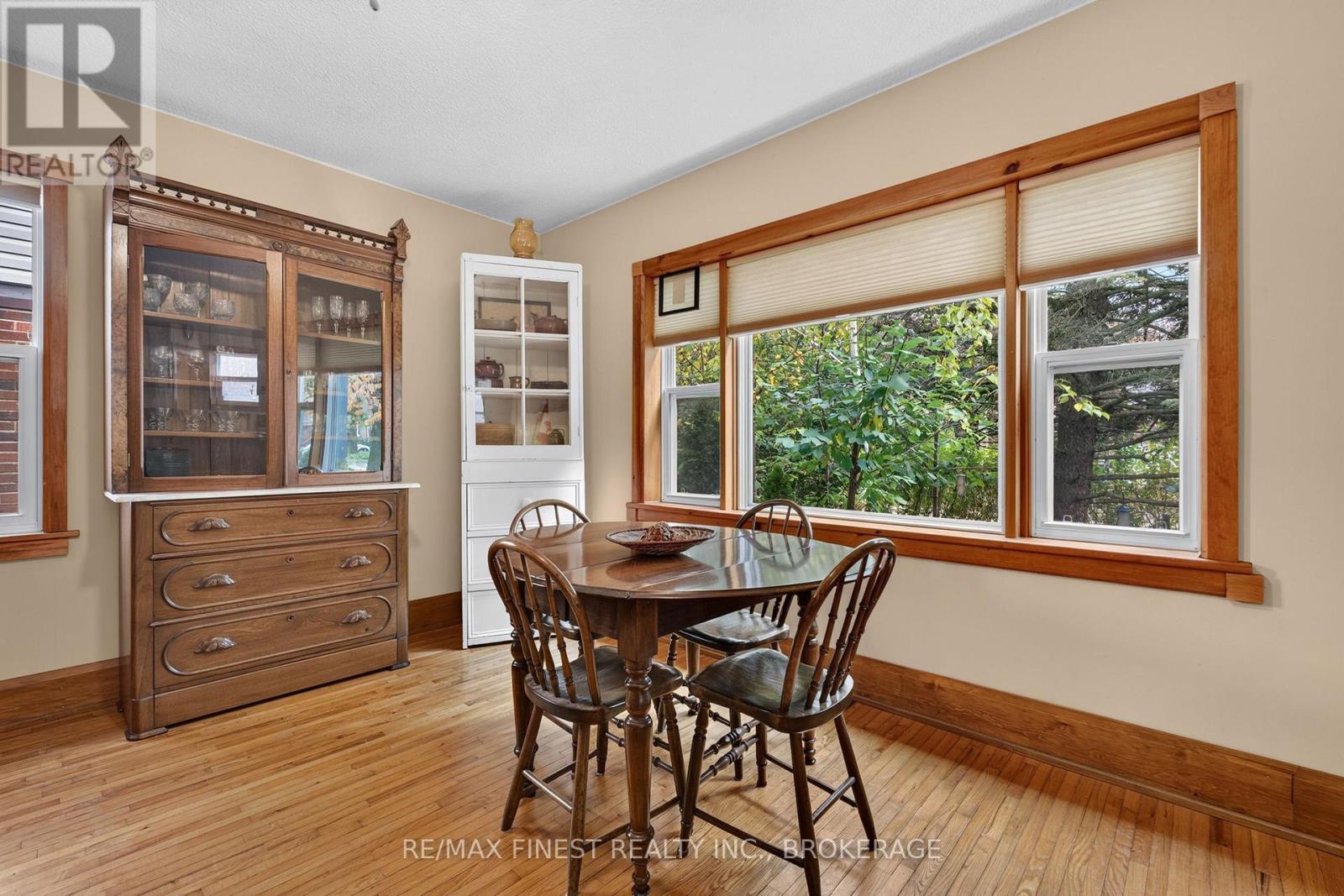 218 Helen Street — photo 15