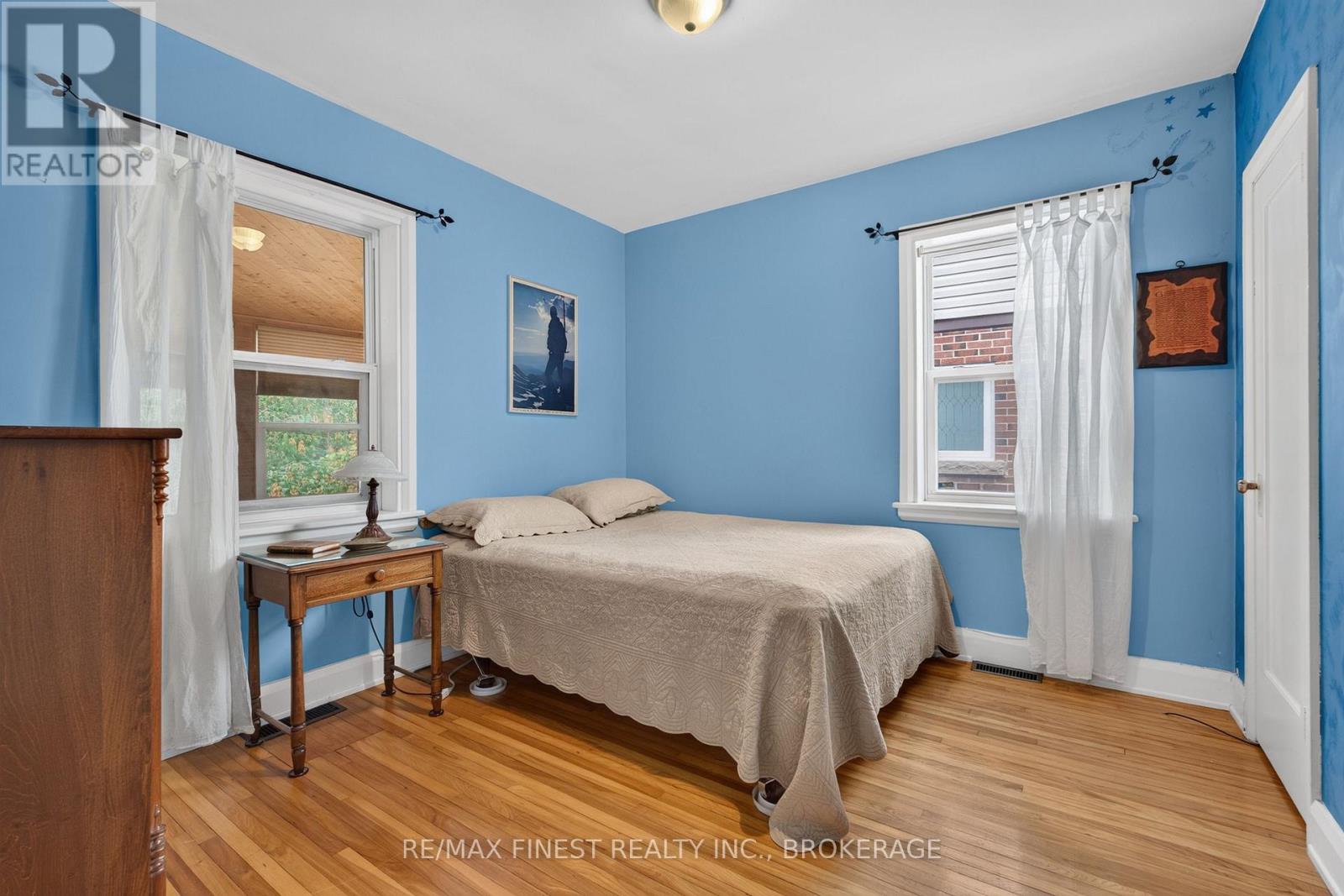 218 Helen Street — photo 16