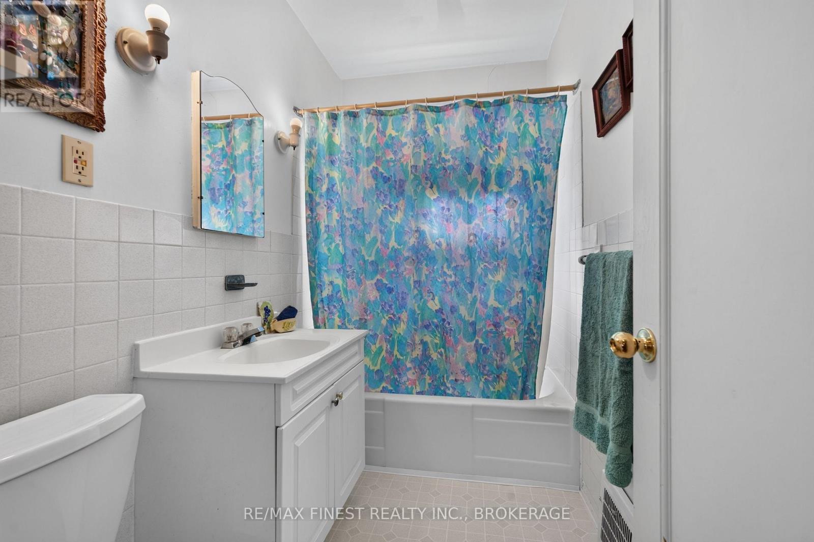 218 Helen Street — photo 17