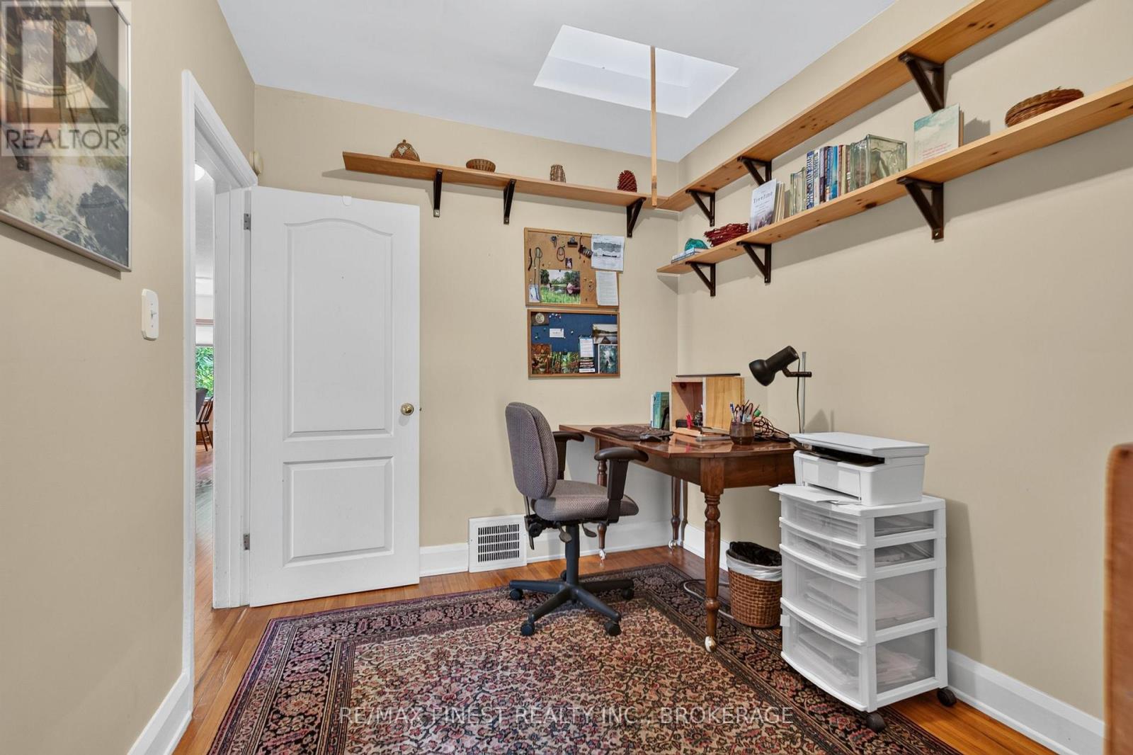 218 Helen Street — photo 18